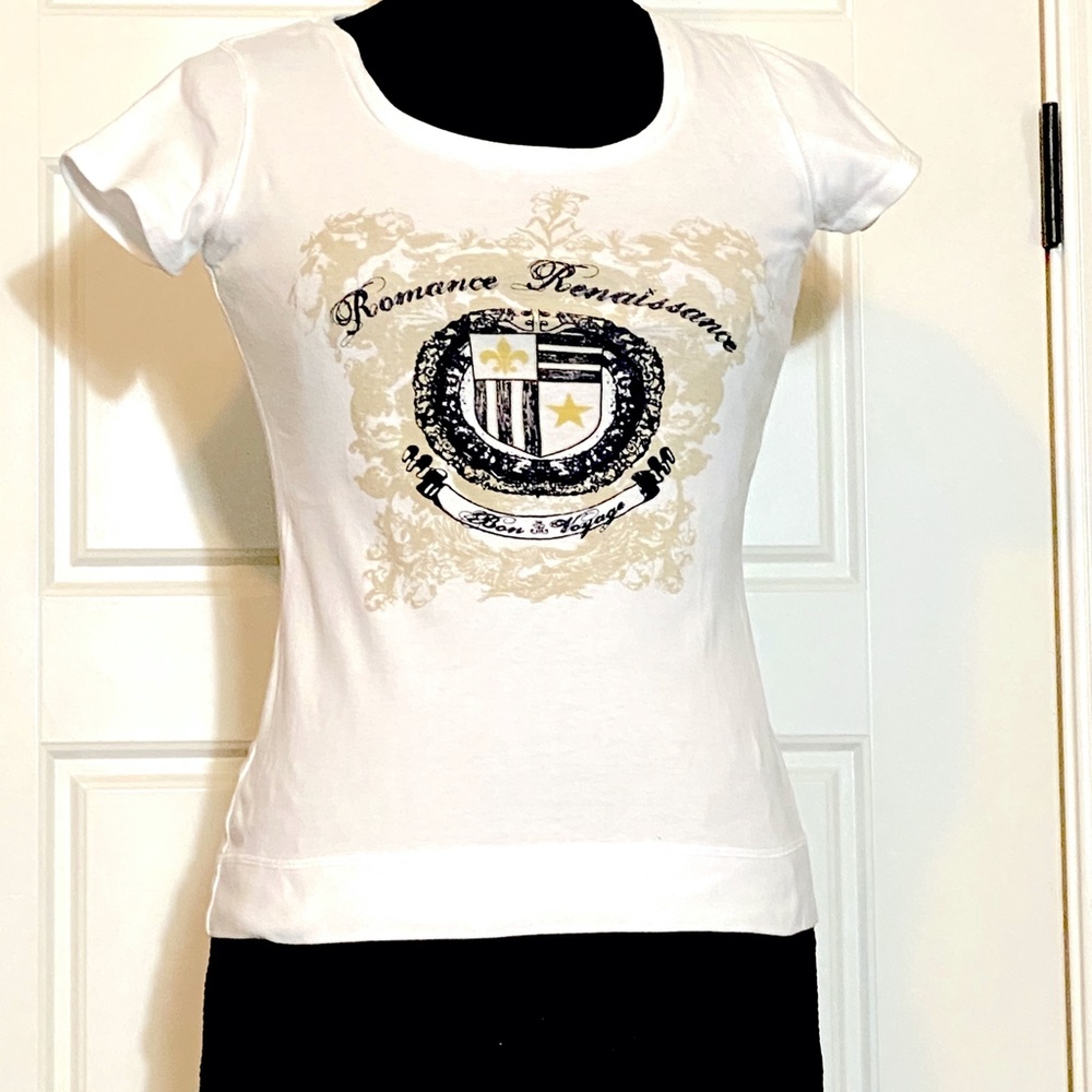 NEW CAbi Vintage Crest Tee Shirt White size Small